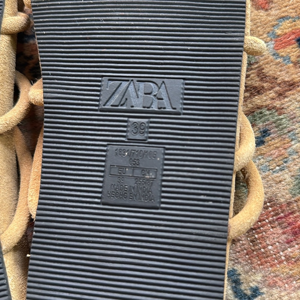 Zara Slide - Picture 5 of 6